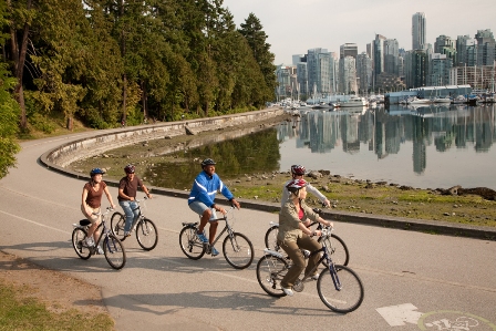 Cycling_in_Stanley_Park